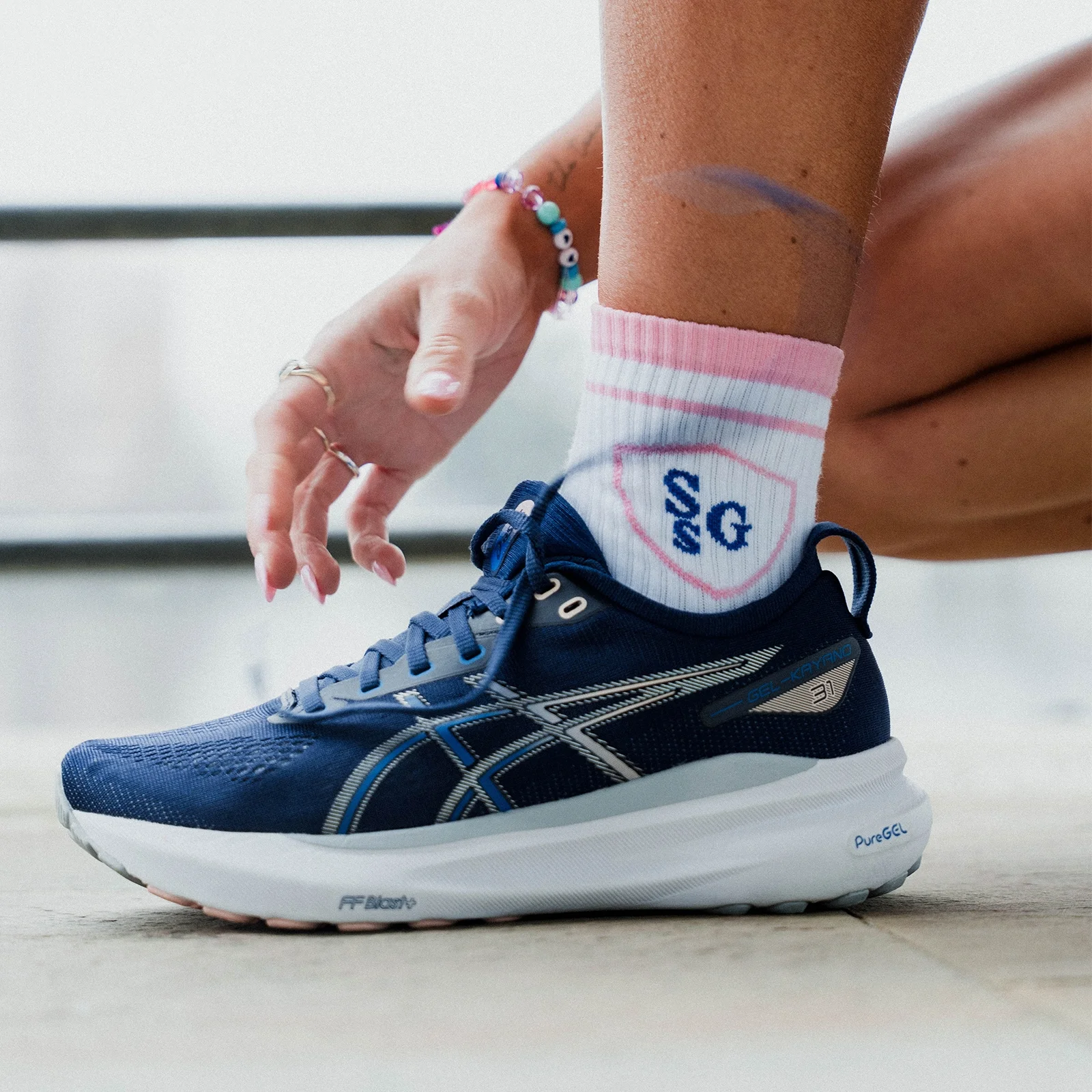 Strong Girl Society系列圆筒袜(1双)- 白色 - UK 2-5 图片 1