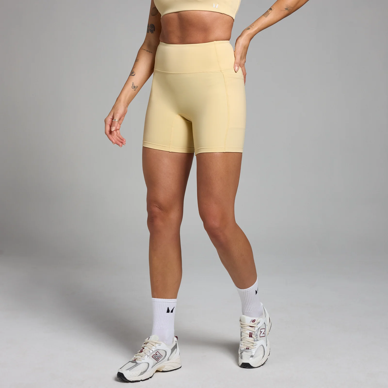 Active系列女士口袋骑行短裤 - 酪乳色 - XS 图片 1